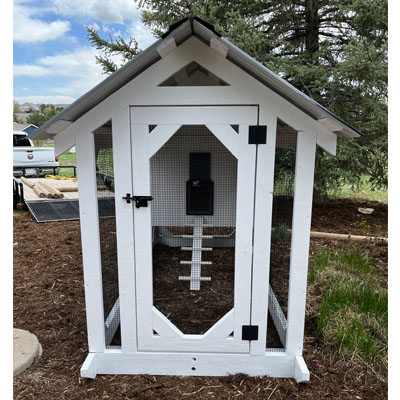 Farmhouse Coop — detail 3